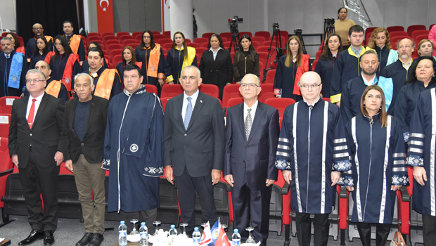DAÜ Akademik Ödül Töreni yapıldı - Haber Kıbrıs