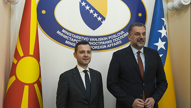 Bosna Hersek ve Kuzey Makedonya'dan AB üyeliği konusunda ort